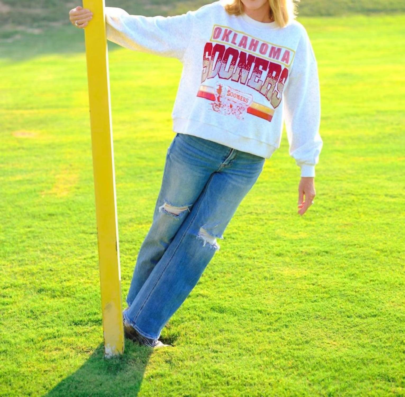 QUEEN OF SPARKLES Sooners Vintage Sweatshirt in grey - women's top - view 4