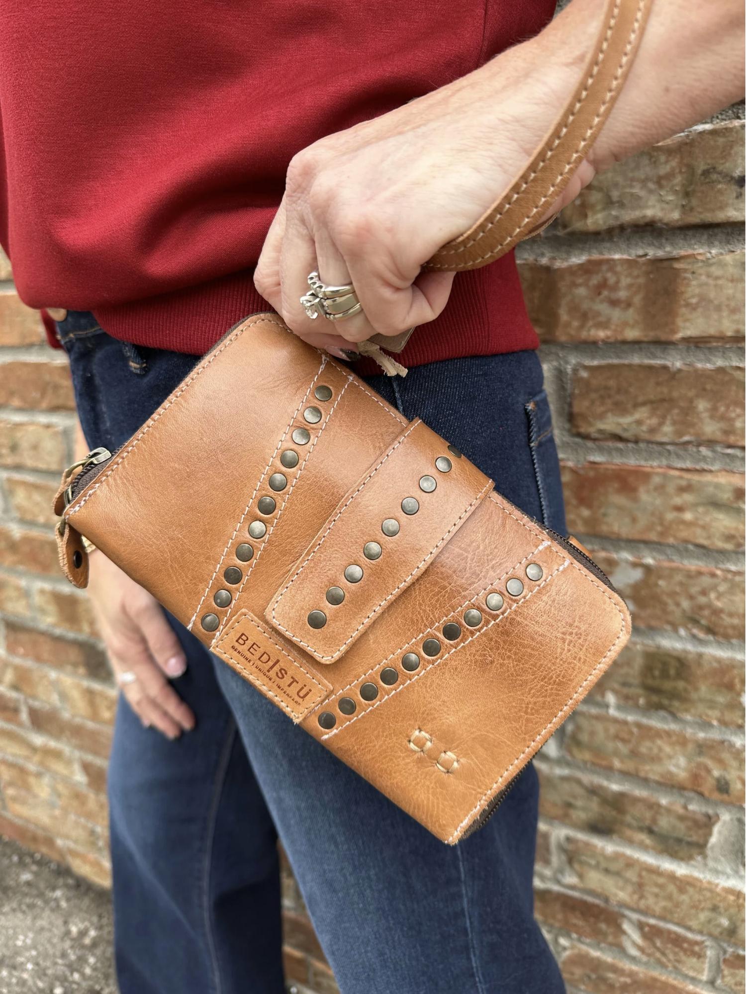 Bedstu - Flee Leather Clutch