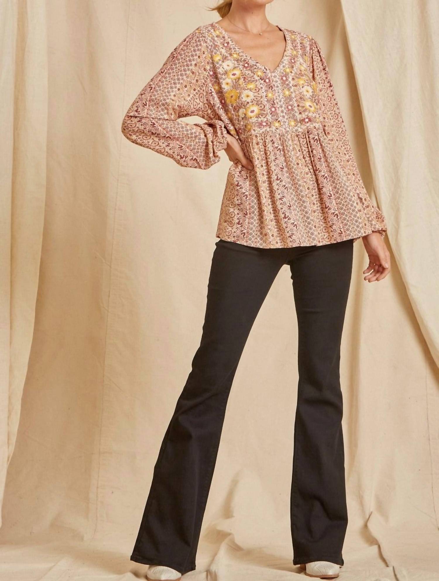 Andree By Unit - Shimmery Floral Paisley Embroidered Top