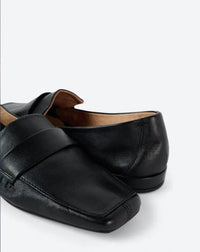 Intentionally Blank - Women's Pinky Loafer