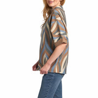 Apny - Interlacing Lines Sweater With Contrast Cuffs