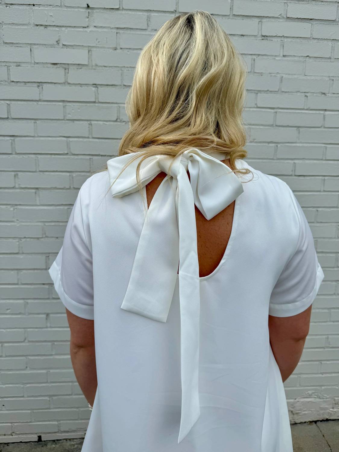 Entro - High Neck Bow Tie Mini Dress