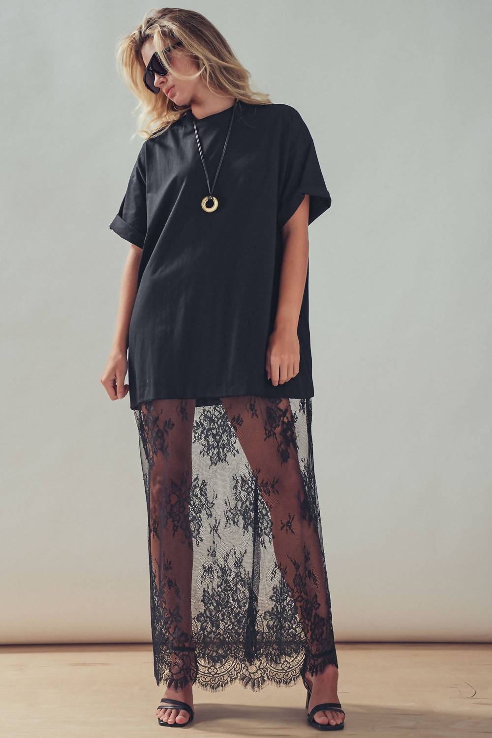 Urban Daizy - Mixed-media T-shirt Dress With Sheer Lace Skirt