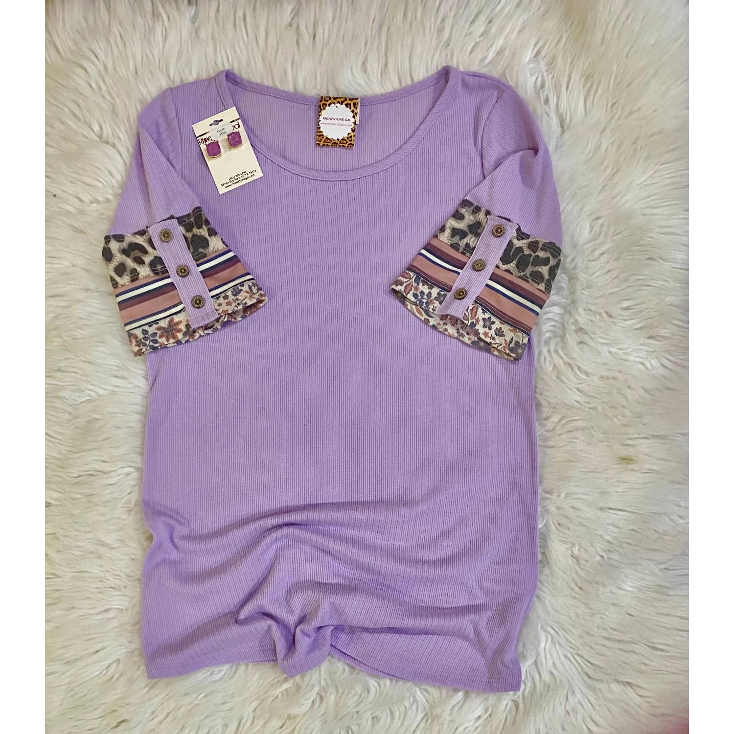 Lovely Melody - Women's Ribbed Plus Top With Contrast Sleeve Detail