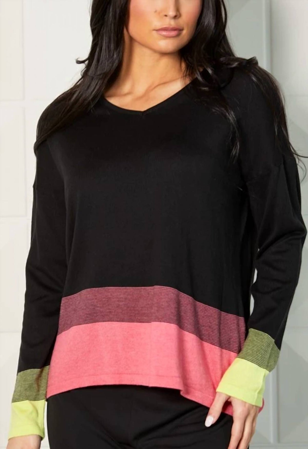 French Kyss - Colorblock V-Neck Knit Top