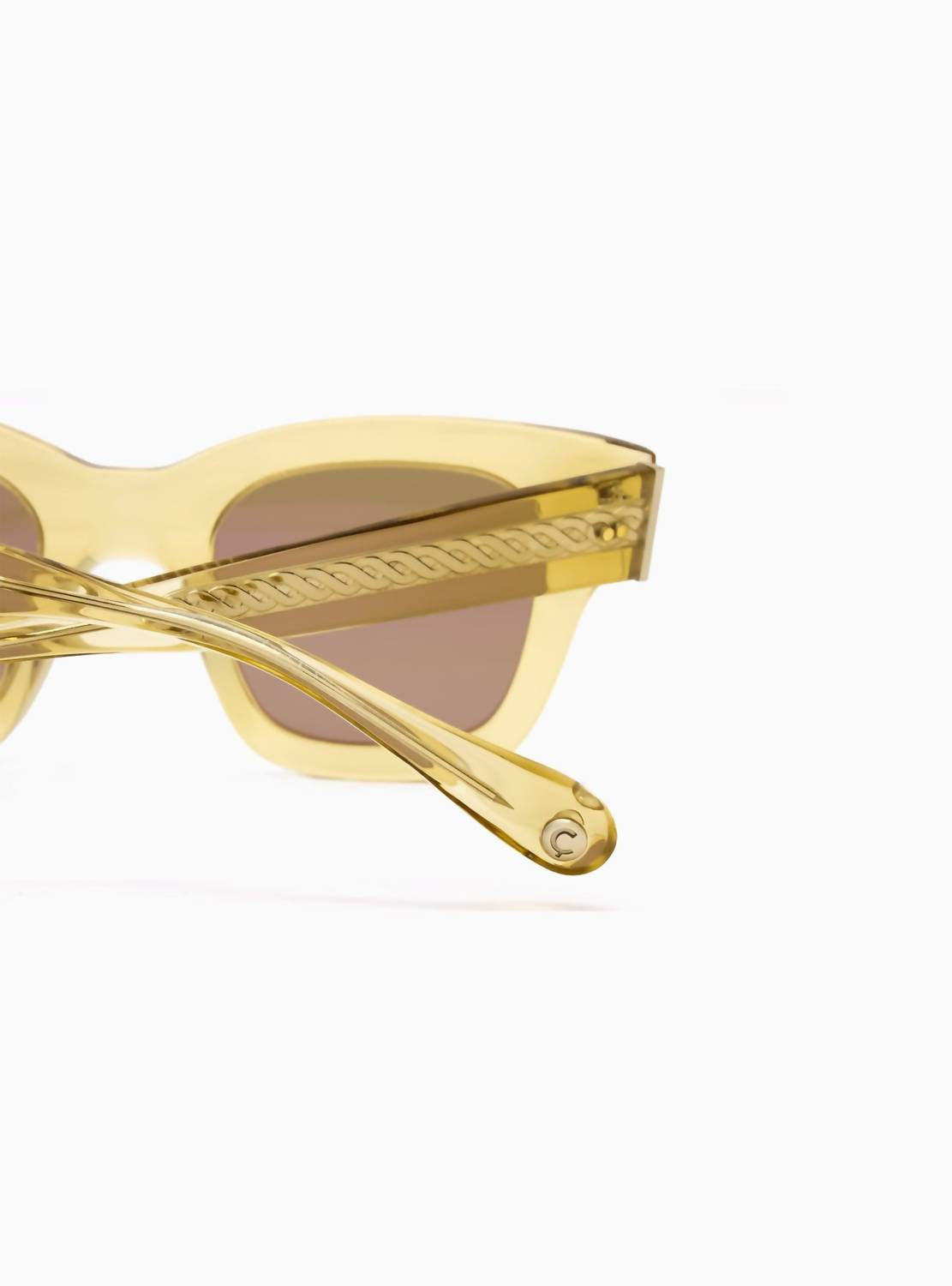 Aperçu Eyewear Women's Le Carré Sunglasses in d or - women's accessory - view 4