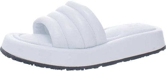 P448 - Women's Fergie Slip-on Slipper