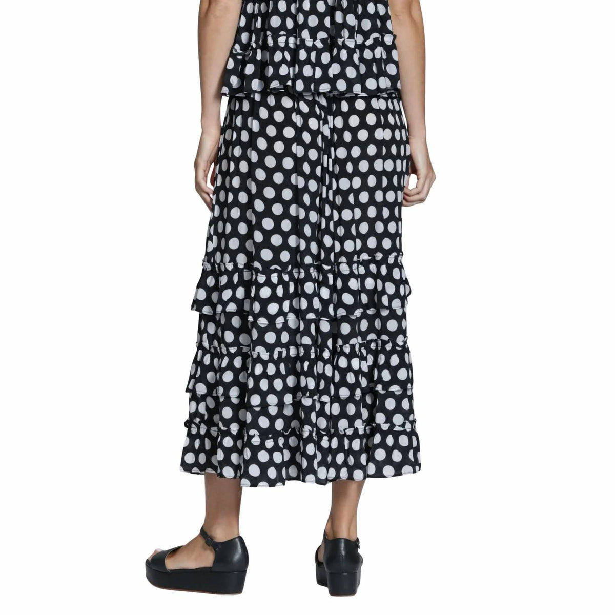 Apny - Tiered Pull On Skirt
