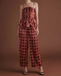 Strut & Bolt - Chainlink Pleated Top
