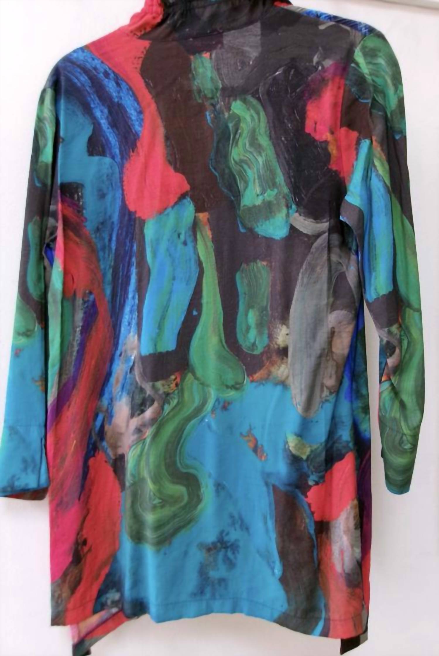 Claire Desjardins - Women's Abstract Button Woven Top