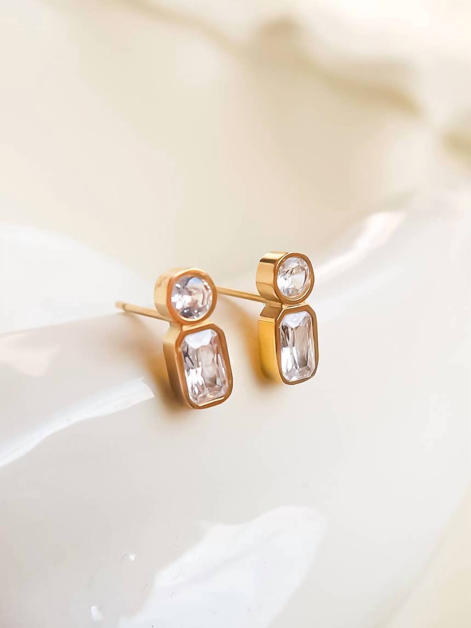 Flanerie By Maiq - Women's Mini Stud Earrings