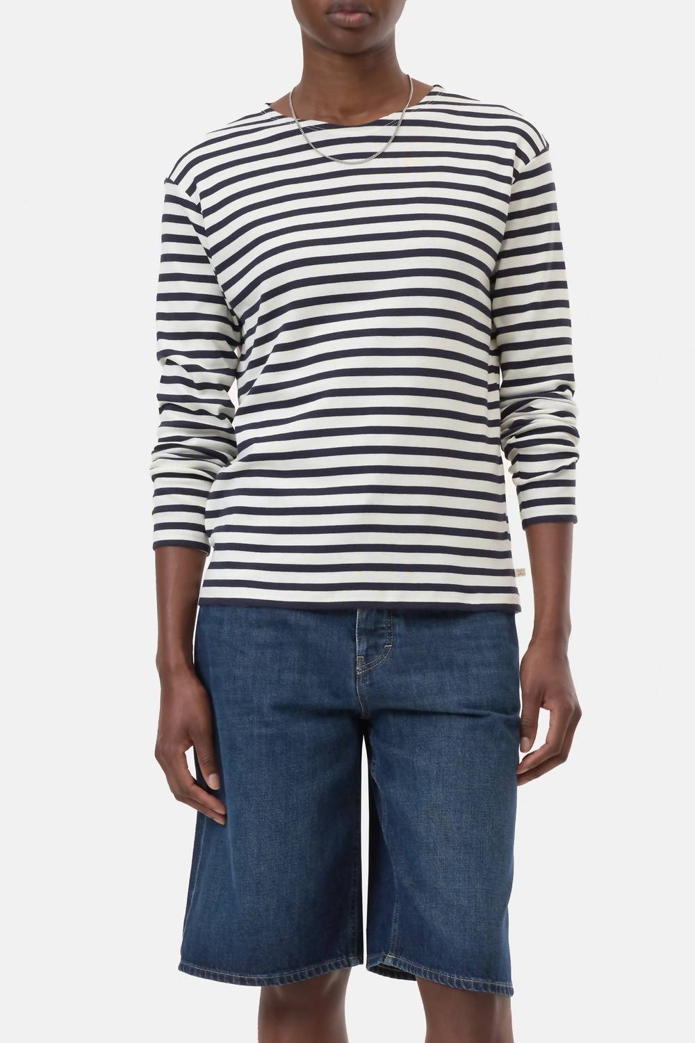 CLOSED Basic Long Sleeve Tees in dark night - women's long sleeve top - detail view