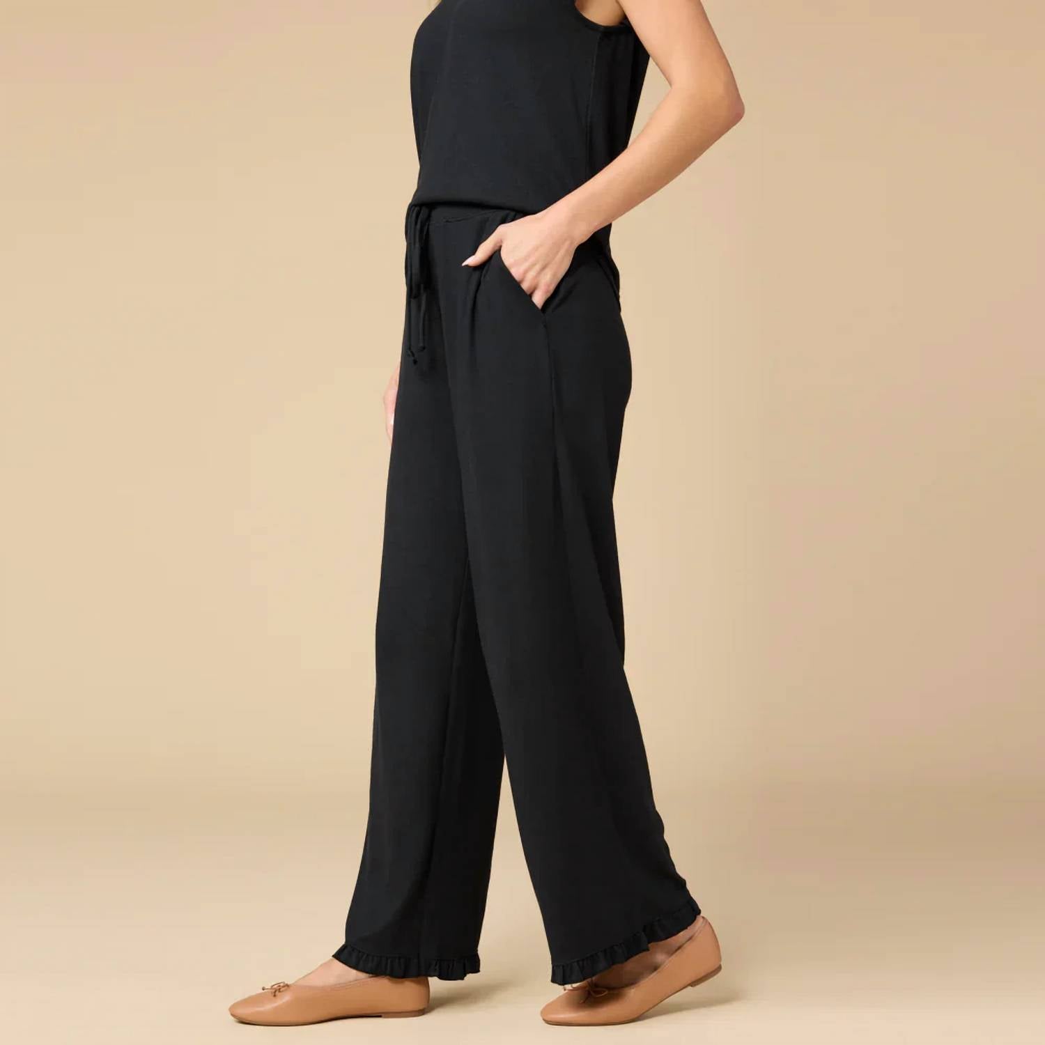Softies - Dream Ruffle V-neck Top With Cropped Pant