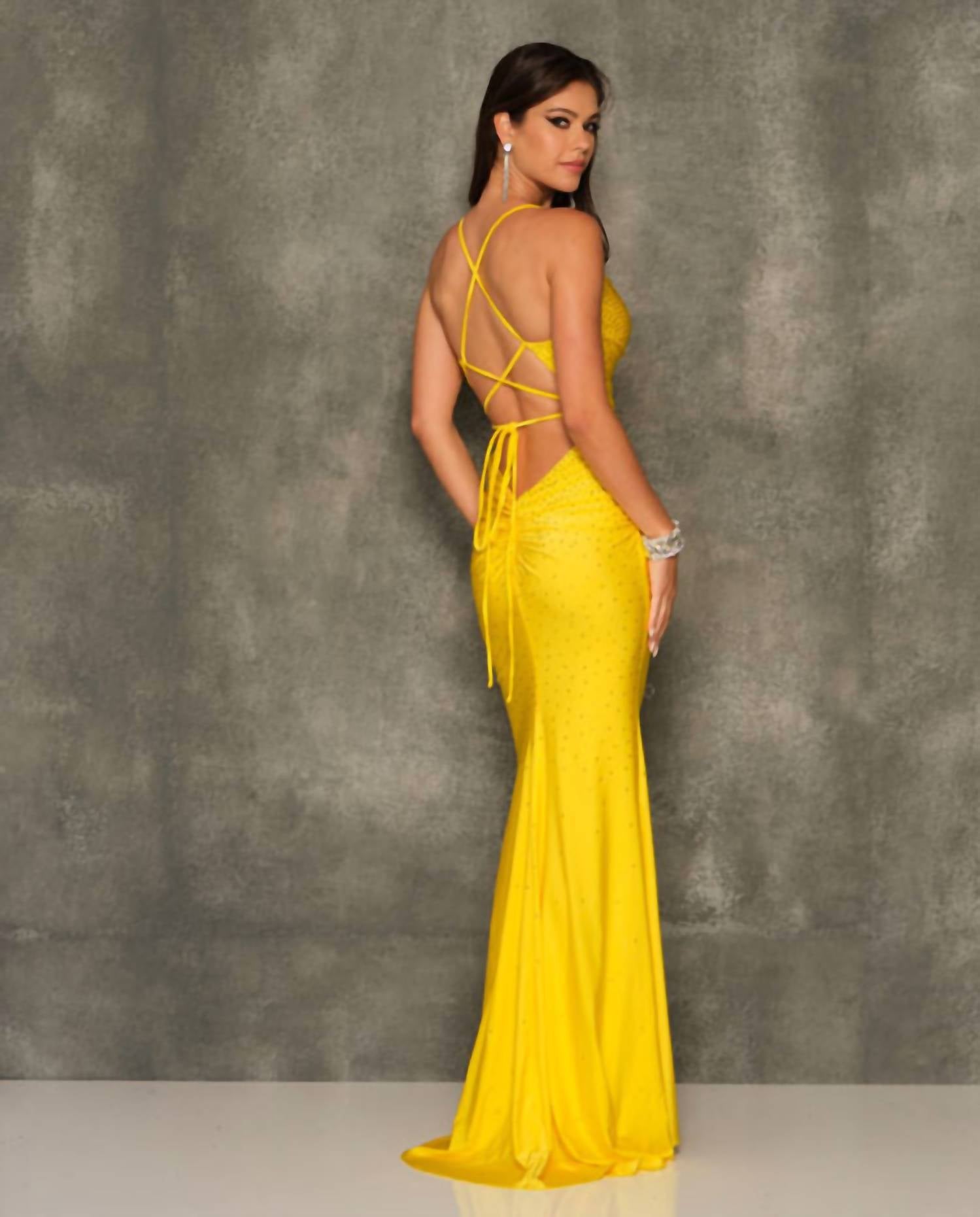 Dave & Johnny - Fitted Ruched Prom Dress