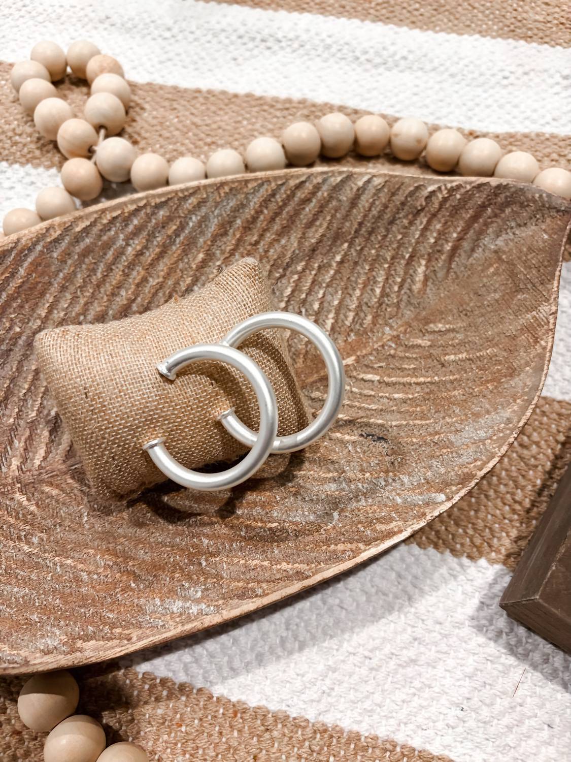 Southern Seoul - Women's Hoops Earrings