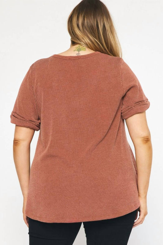 Entro - V-neck Short Sleeve Top - Plus