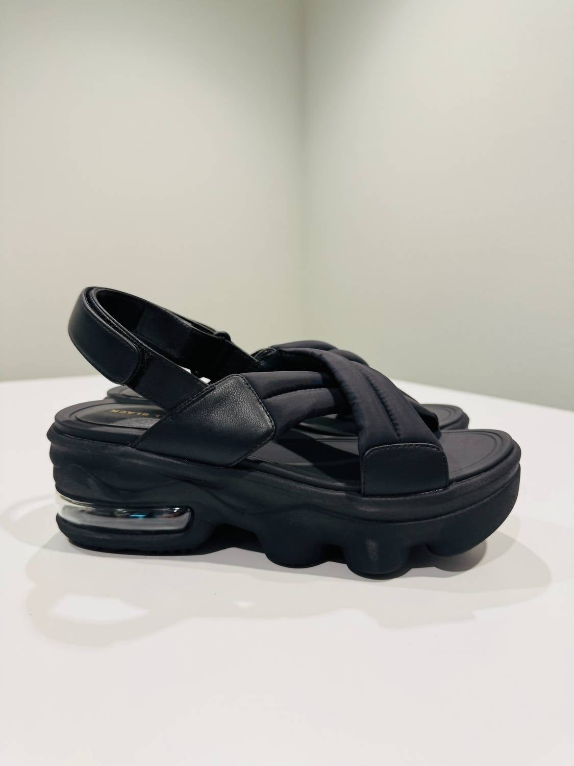 All Black - Women's Air Fab Sandals