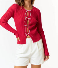 Babe - Bow Cut Sweater