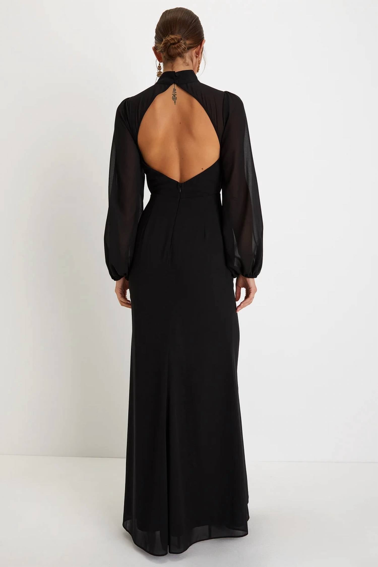 Lulus - Women's Graceful Entrance Long Sleeve Backless Maxi Dress