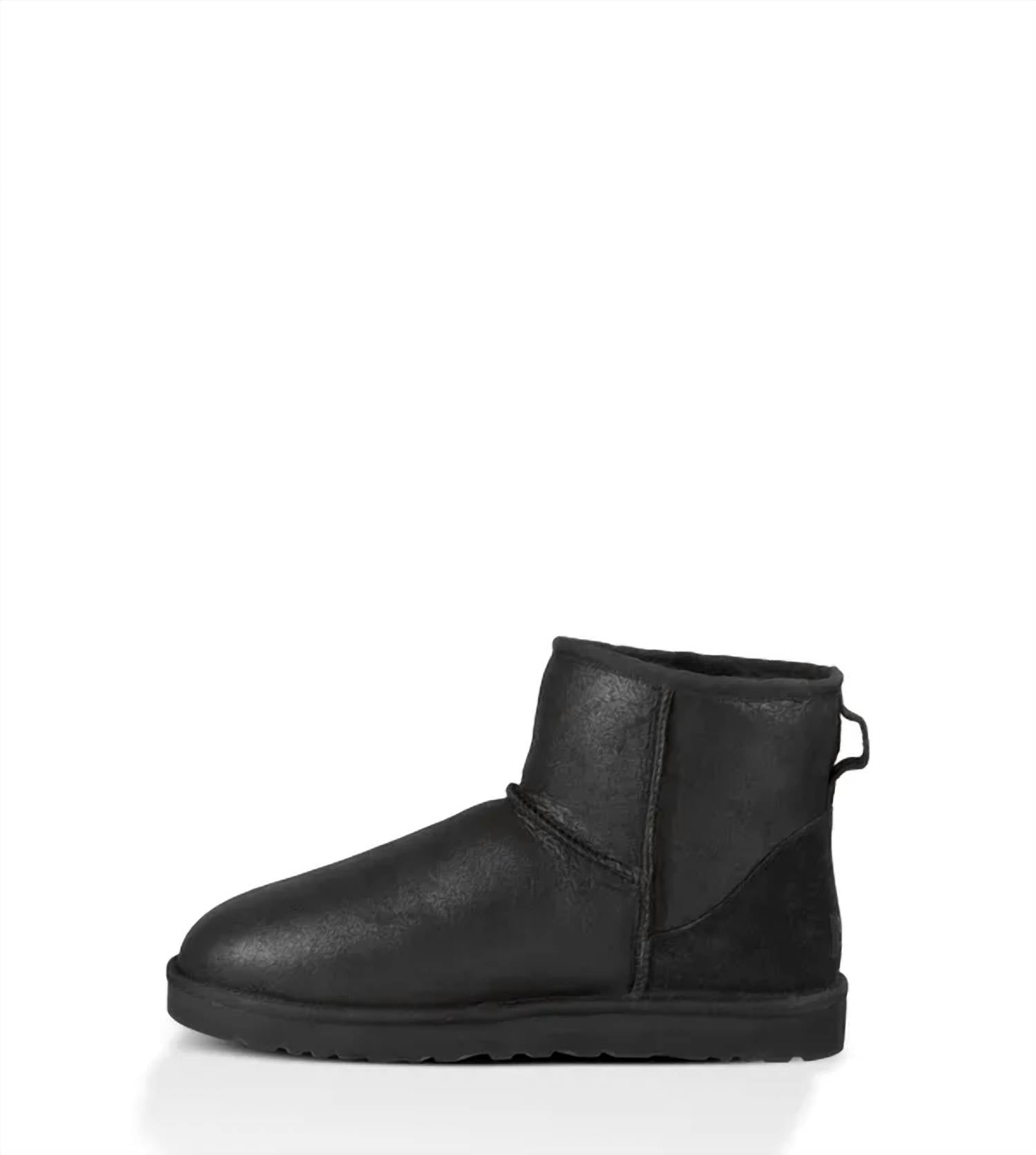 Ugg - Men's Classic Mini Bomber Boots