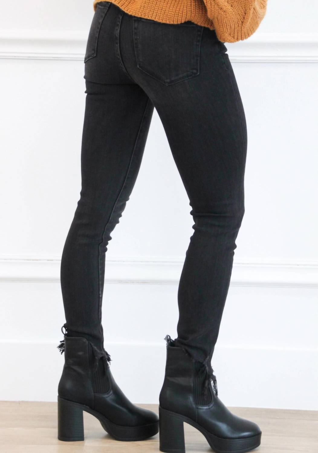 Zenana - Giovanna High Waisted 4 Button Jeans