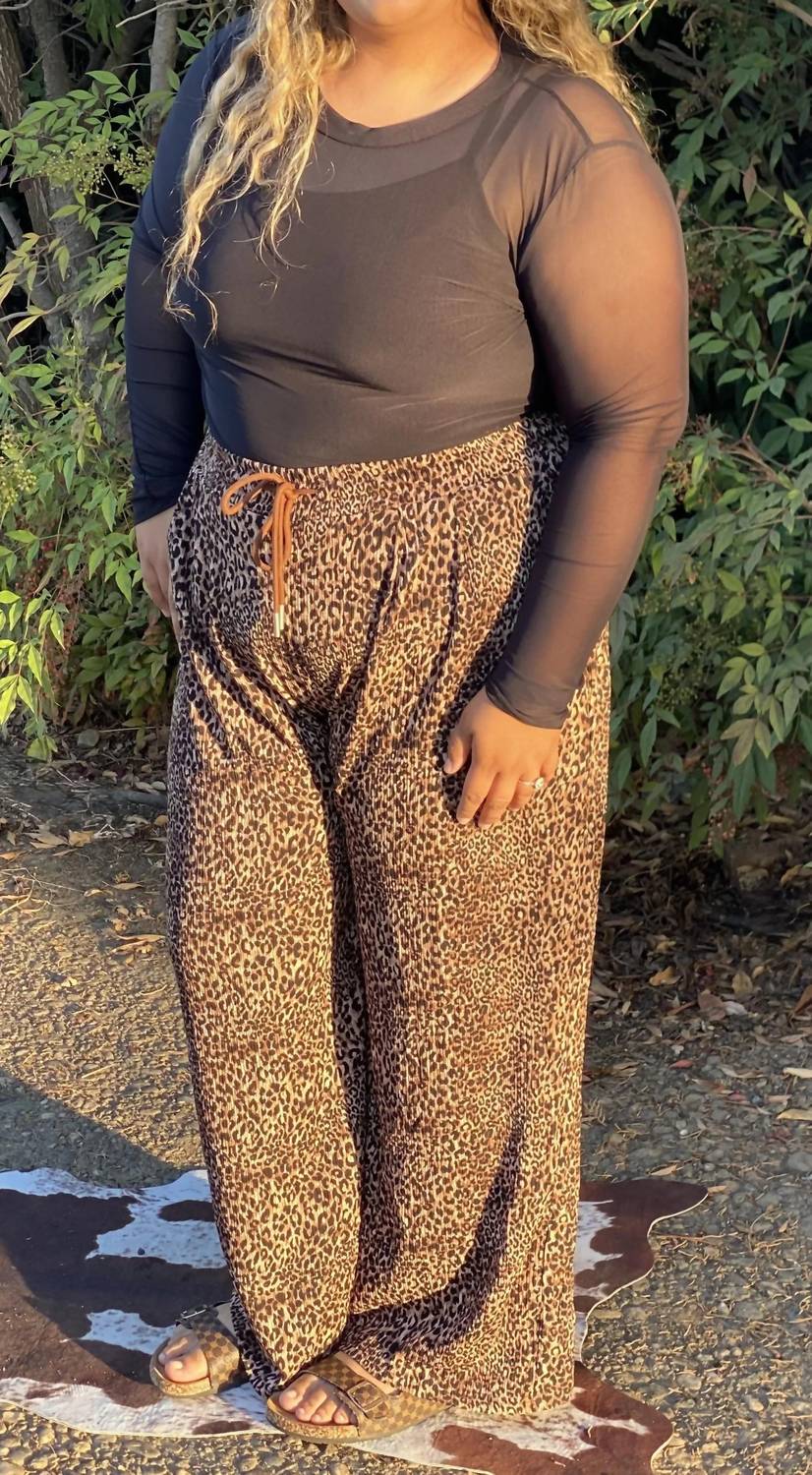 Davi & Dani - Leopard Wide Leg Pants - Plus