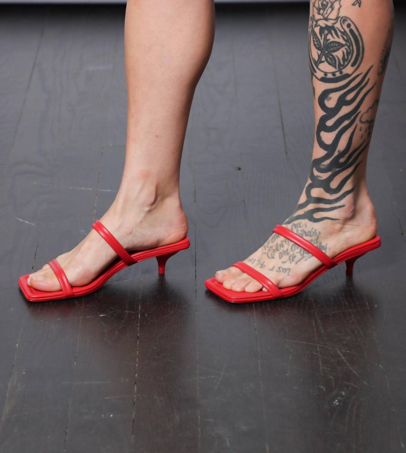 St. Agni - Women's Fine Strap Kitten Heel