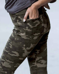 Grace And Lace - Camo Mid Rise Zip Up Jeggings