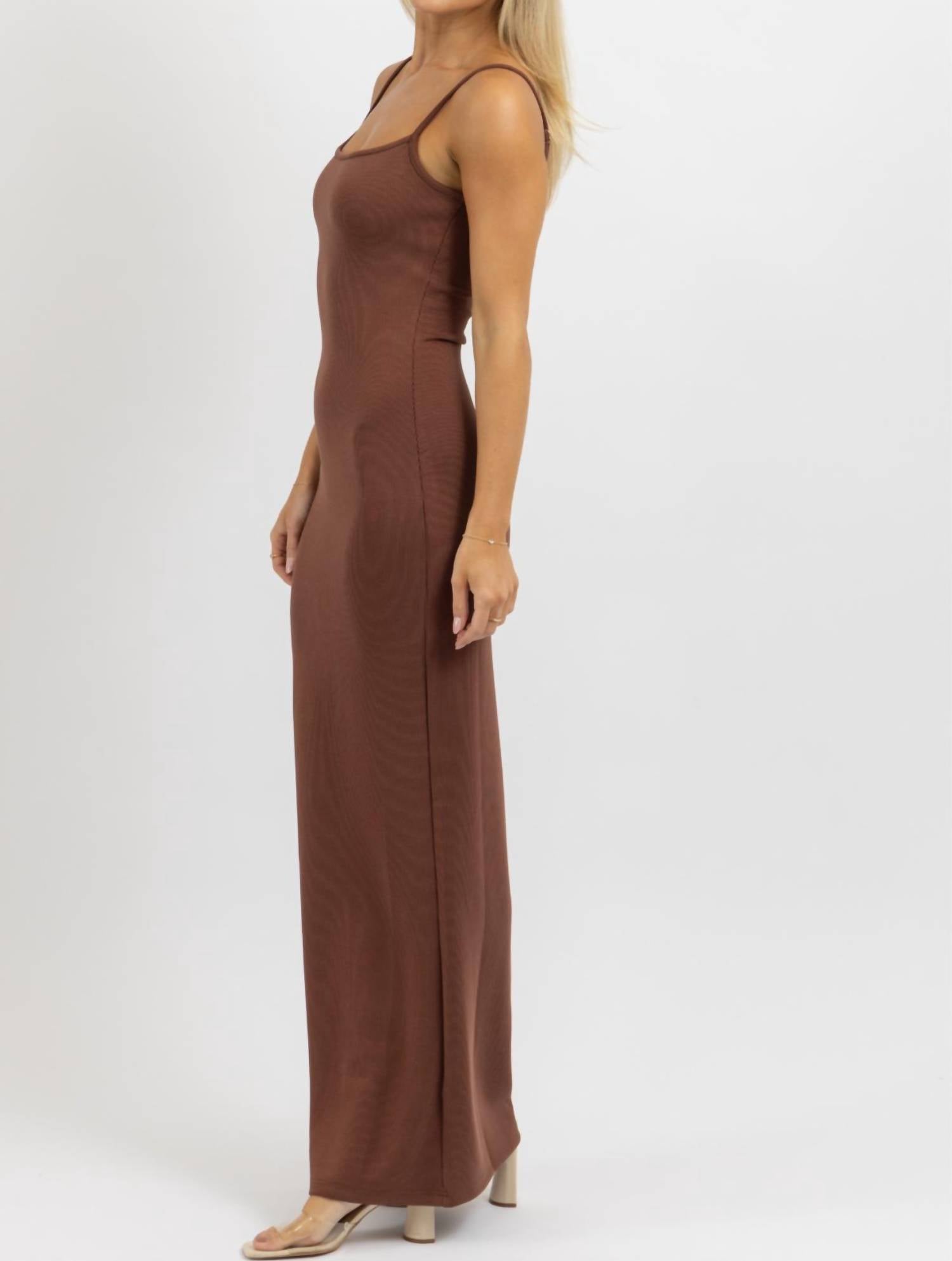 Vestis M - Ribbed Staple Maxi Dress