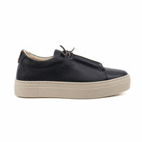 Ateliers Women's Versa Leather Sneaker in black - women's sneaker