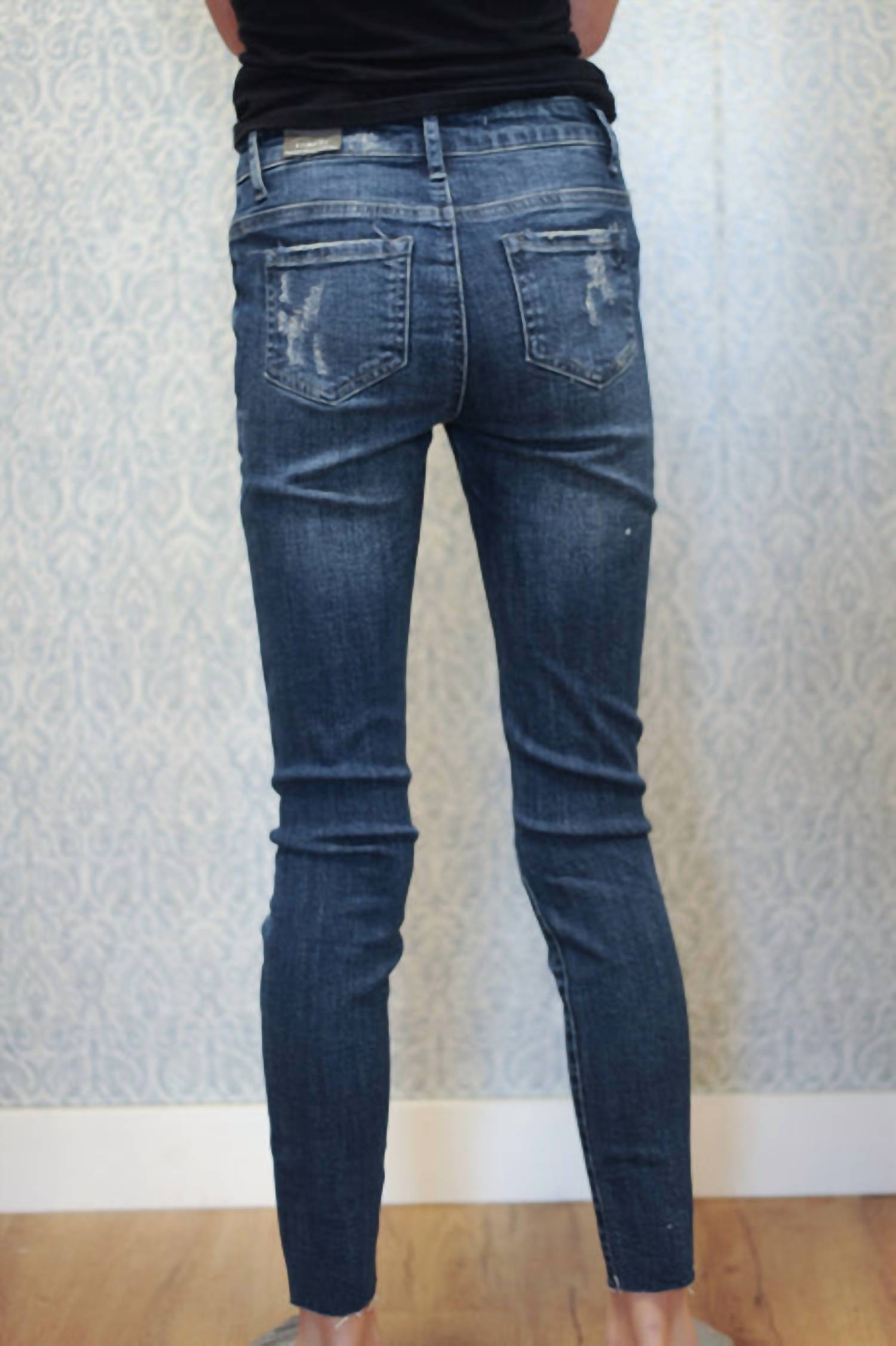 Tractr - Nina High Rise Distressed Jeans