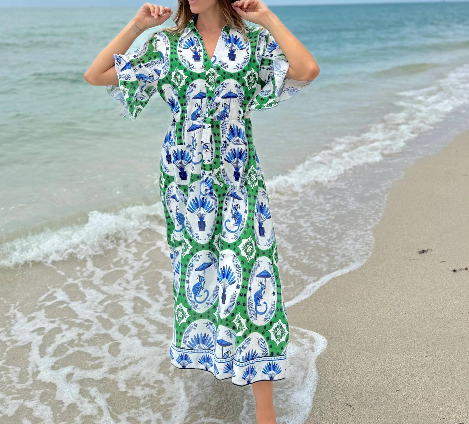 Islapayal - Cape Midi Dress