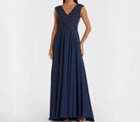 Mac Duggal - Appliqued Bodice Flowy Gown
