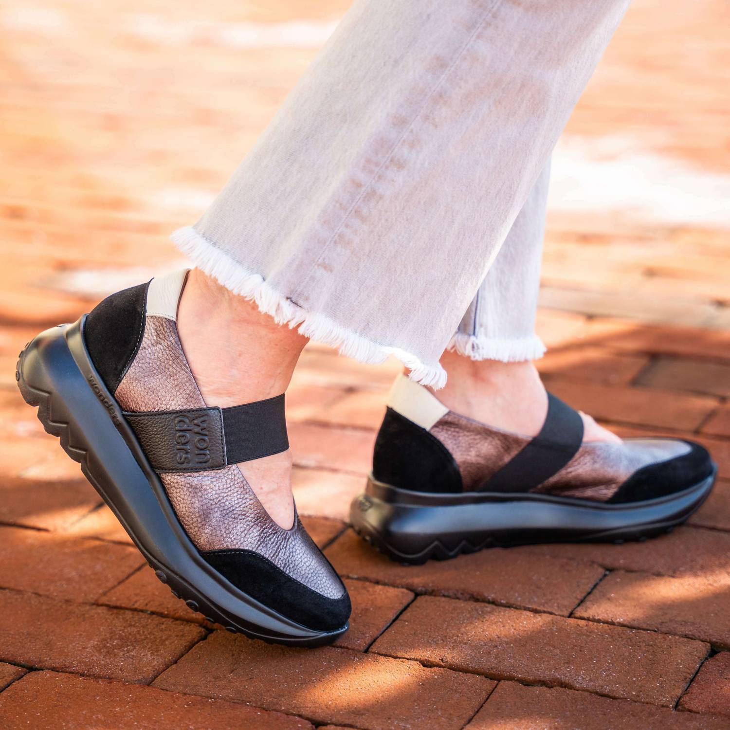 Wonders - Women's Mary Jane Platform Slip On