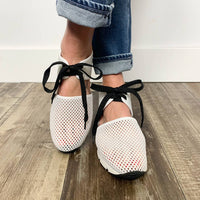 All Black - Women's Amazing Mesh Sneakers
