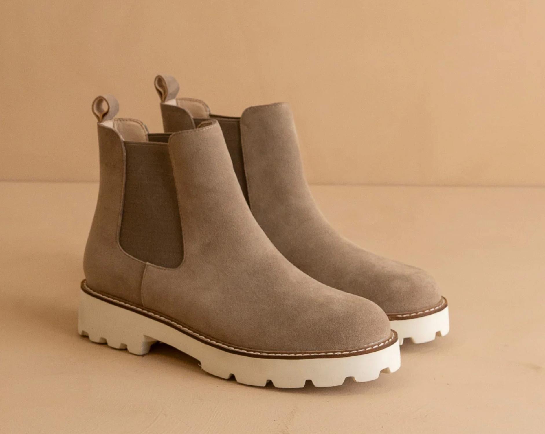 Oasis Society - Women's Gianna Chunky Sole Boot Shoe