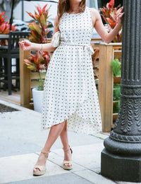 Amaryllis - Sleeveless Crew Neck Clip Dot Tulip Hem Midi Dress