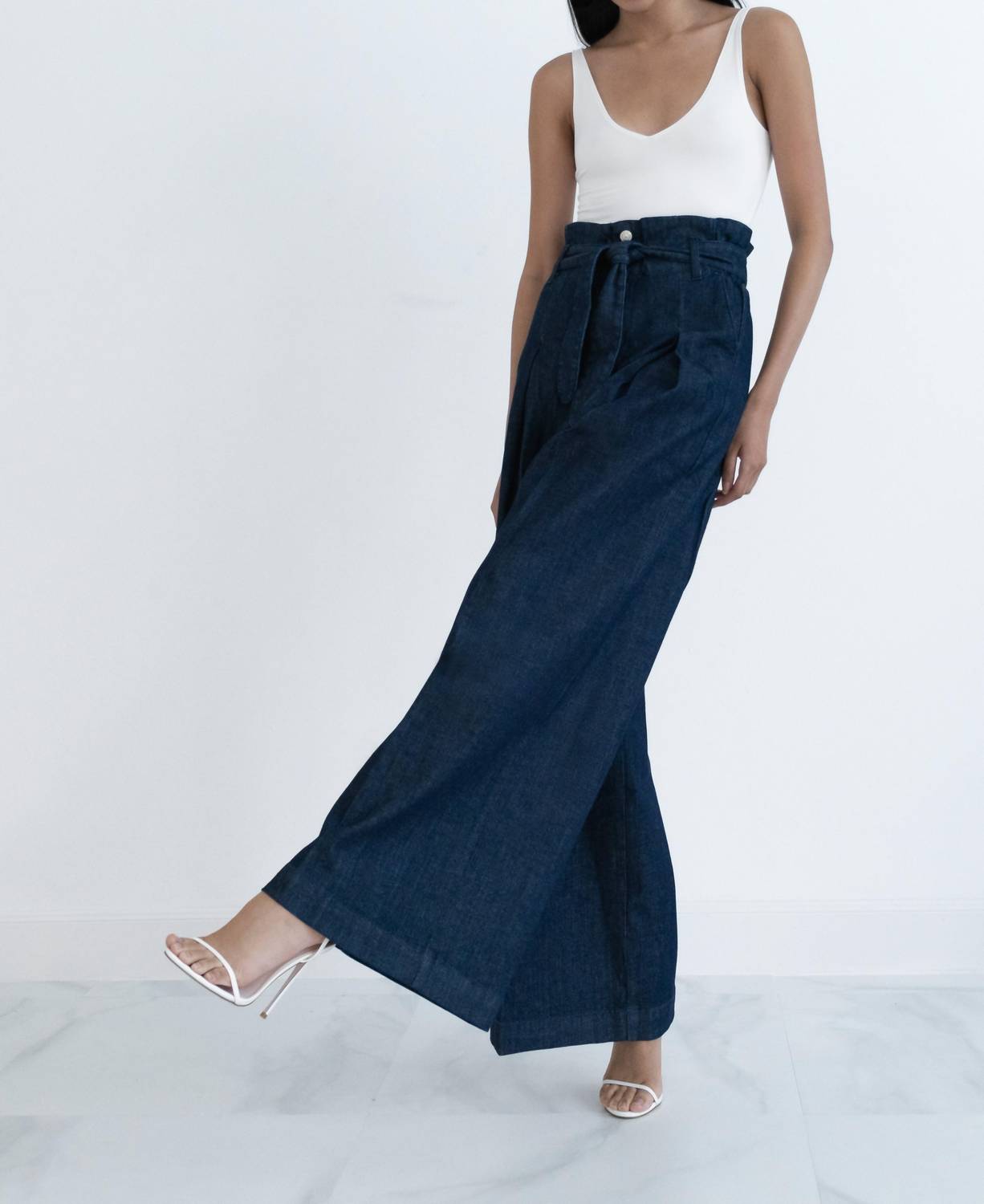 Untourage the Label Austyn Wide Leg Pants in dark blue - women's pants - detail view