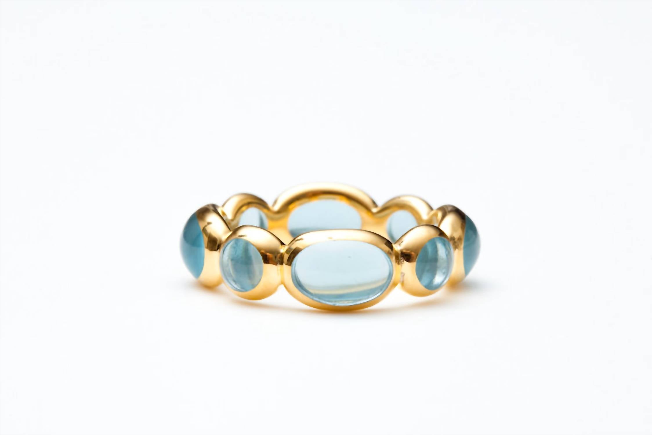 Avenue Chic - Women's Ovali Eternity Stacking Ring