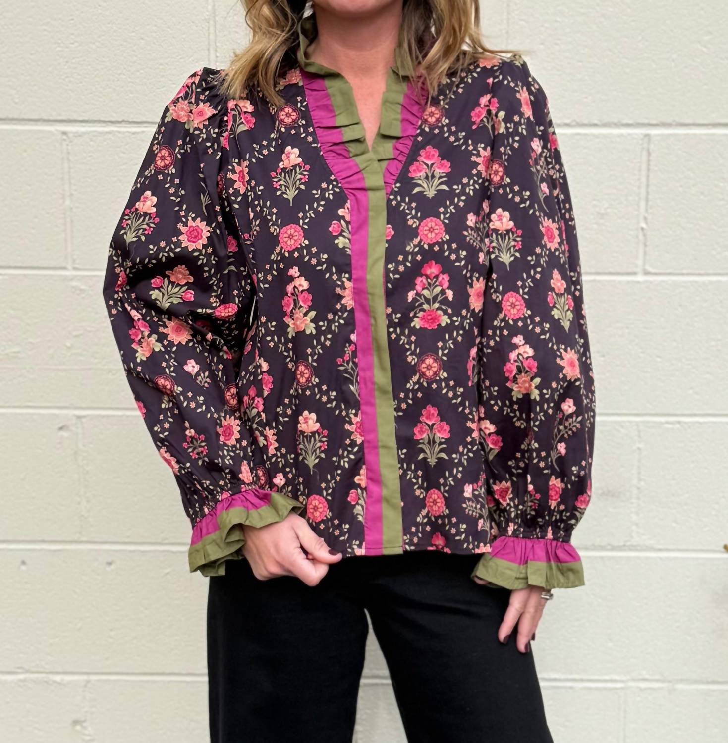 Entro - Kathryn Floral V-Neck Top