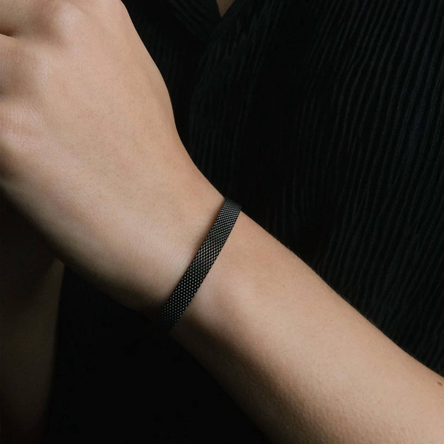 &Livy - Women's Metalystic Mesh Cuff
