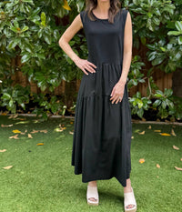 Astrid - Long Sleeveless Dress