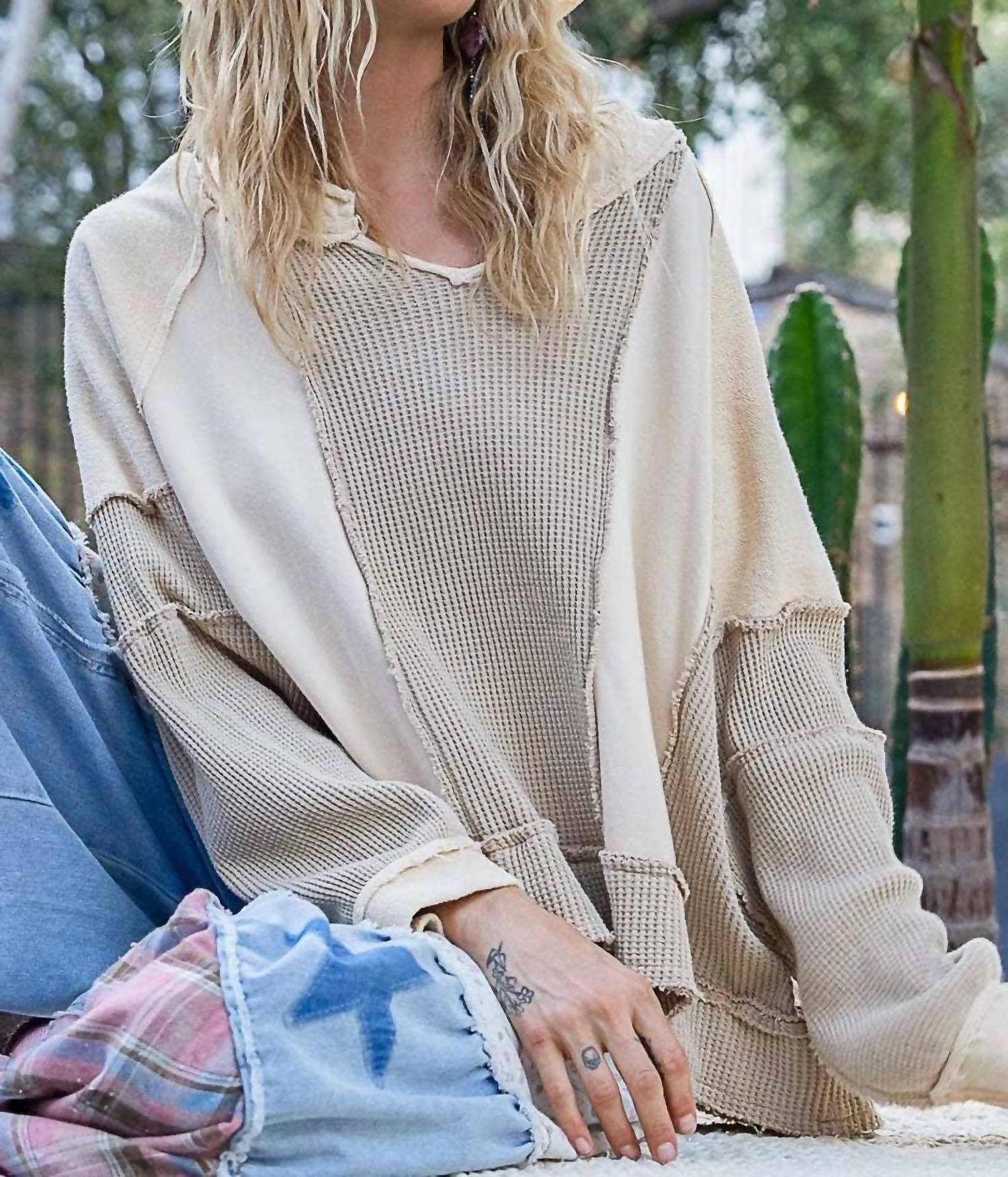 Pol - Notched Neck Contrast Long Sleeve Top