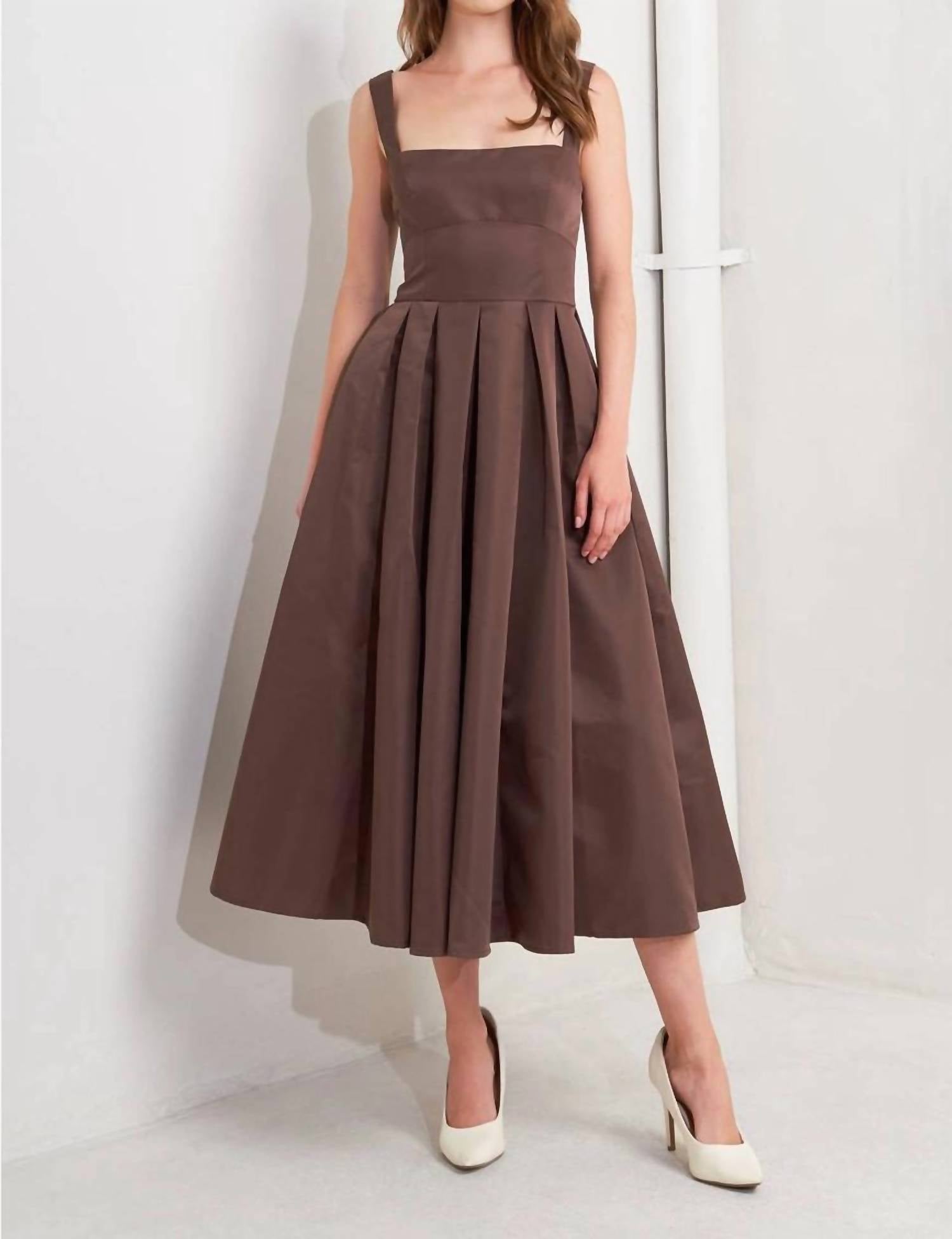 Flying Tomato - Sleeveless Midi Dress