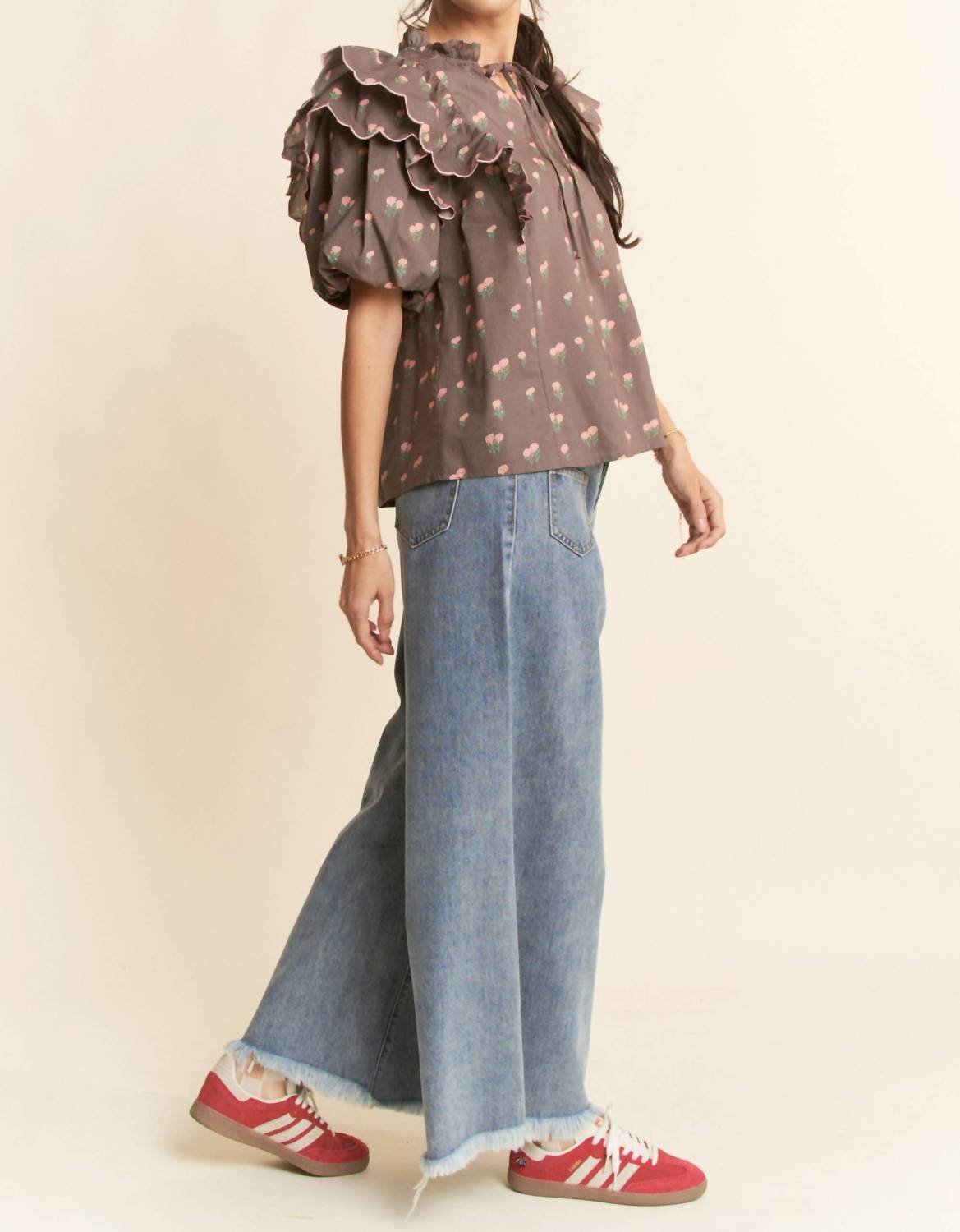 Davi & Dani - Contrast Edge Ruffle Puff Sleeve Blouse Top
