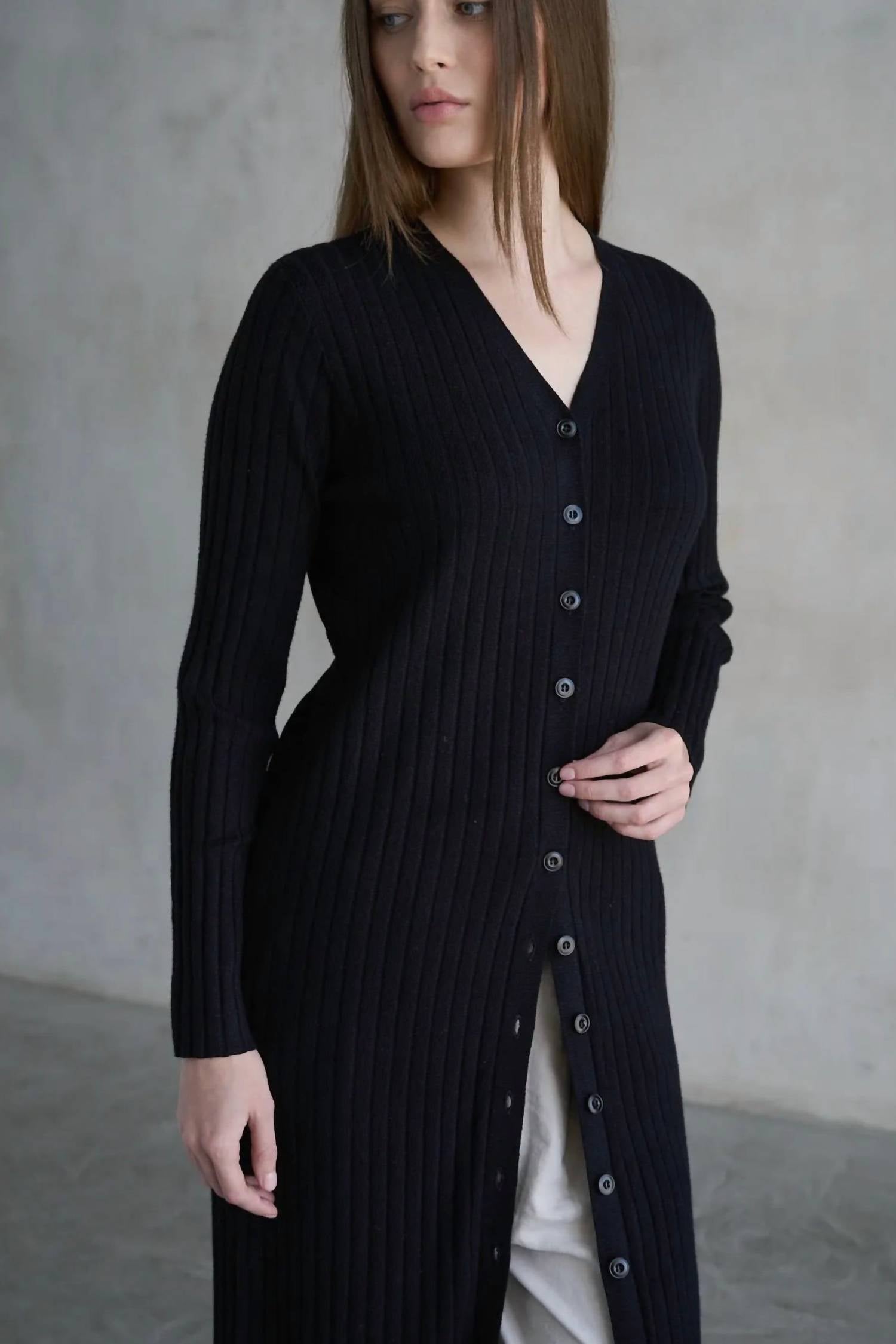 Elle Grey - Buttoned Longline Sweater Dress