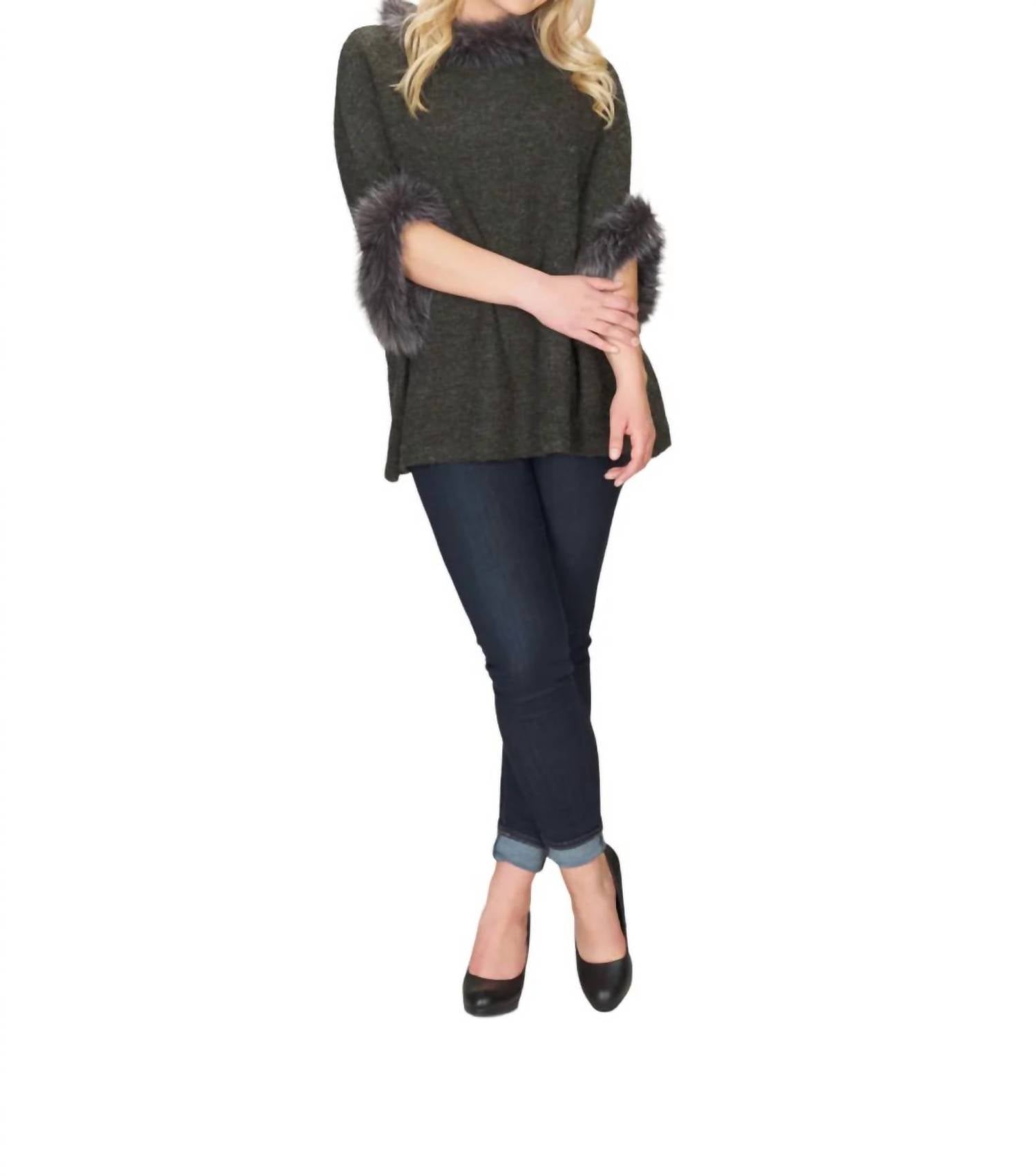 Papillon - Fur Neck And Sleeve Poncho