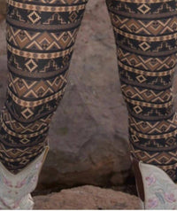 R Cinco Ranch Maverick Printed Leggings in black - women's pants - detail view