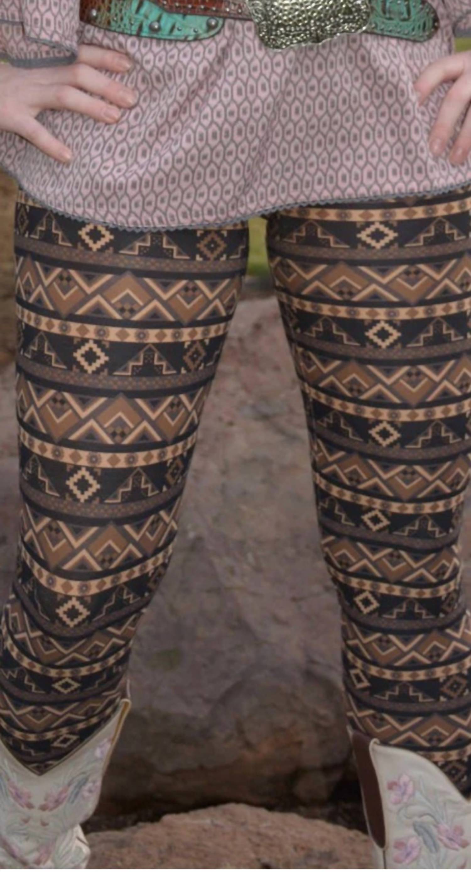 R Cinco Ranch Maverick Printed Leggings in black - women's pants - alternate view