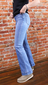 FLYING MONKEY Dallas Jeans in blue - women's jeans - detail view
